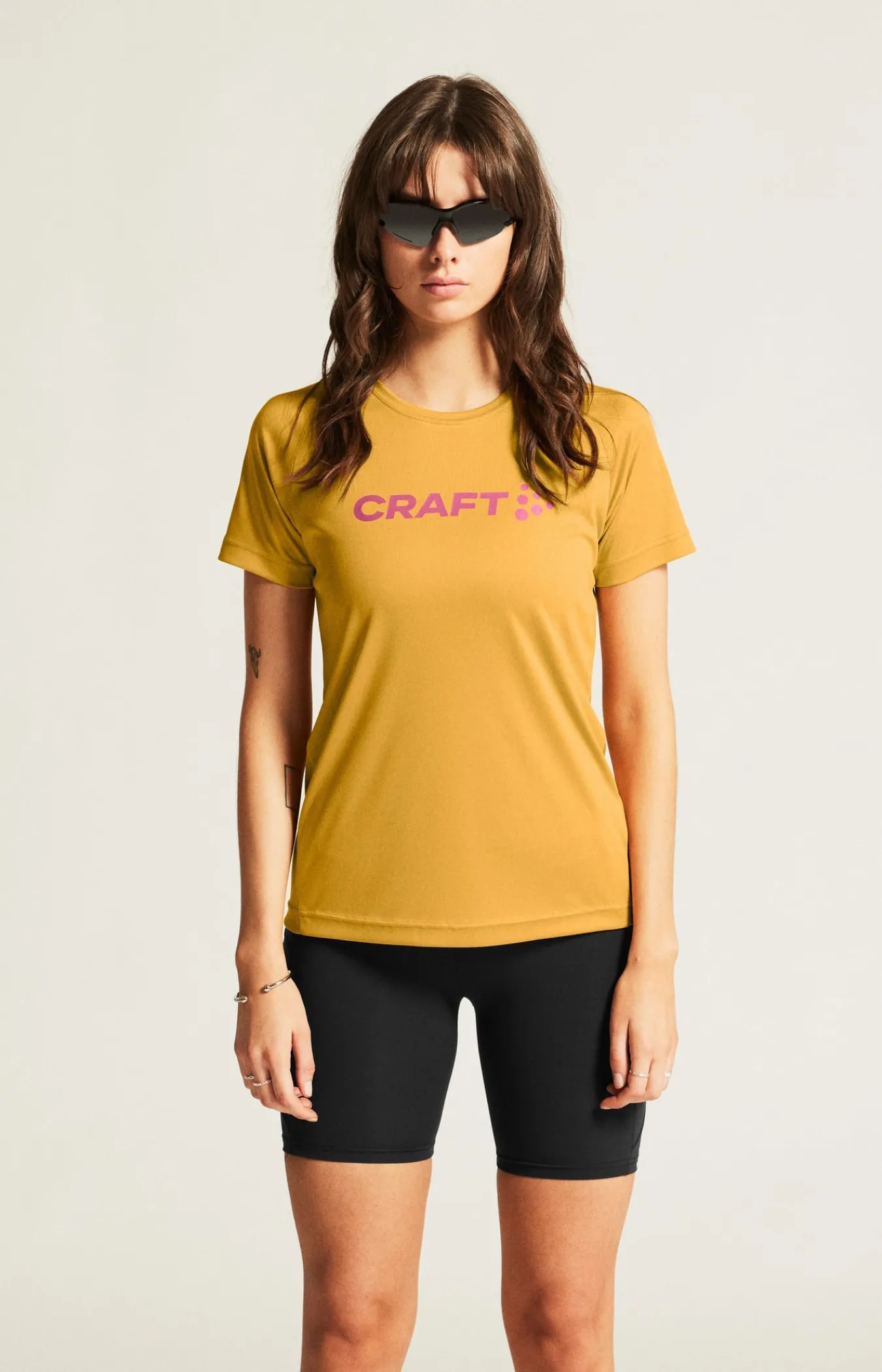 T-Skjorter & Singleter|Trening>Craft Sportswear CORE Essence Logo Tee W Turmeric/Rouge